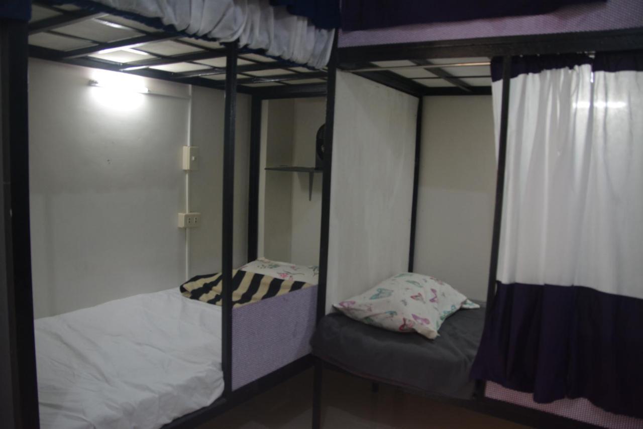 Готель Sleepadz - Capsule Beds Dormitel In Magsaysay Ave Naga Екстер'єр фото