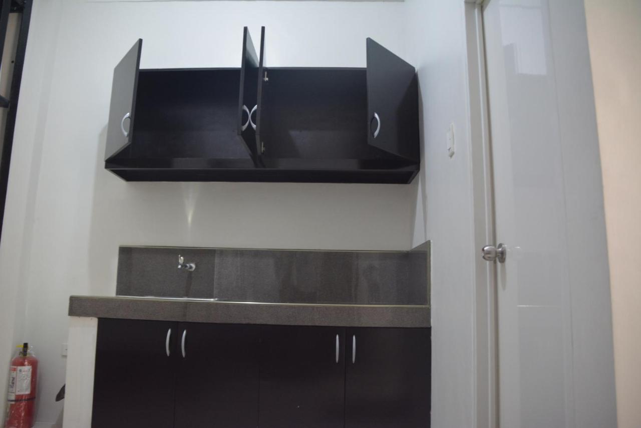 Готель Sleepadz - Capsule Beds Dormitel In Magsaysay Ave Naga Екстер'єр фото