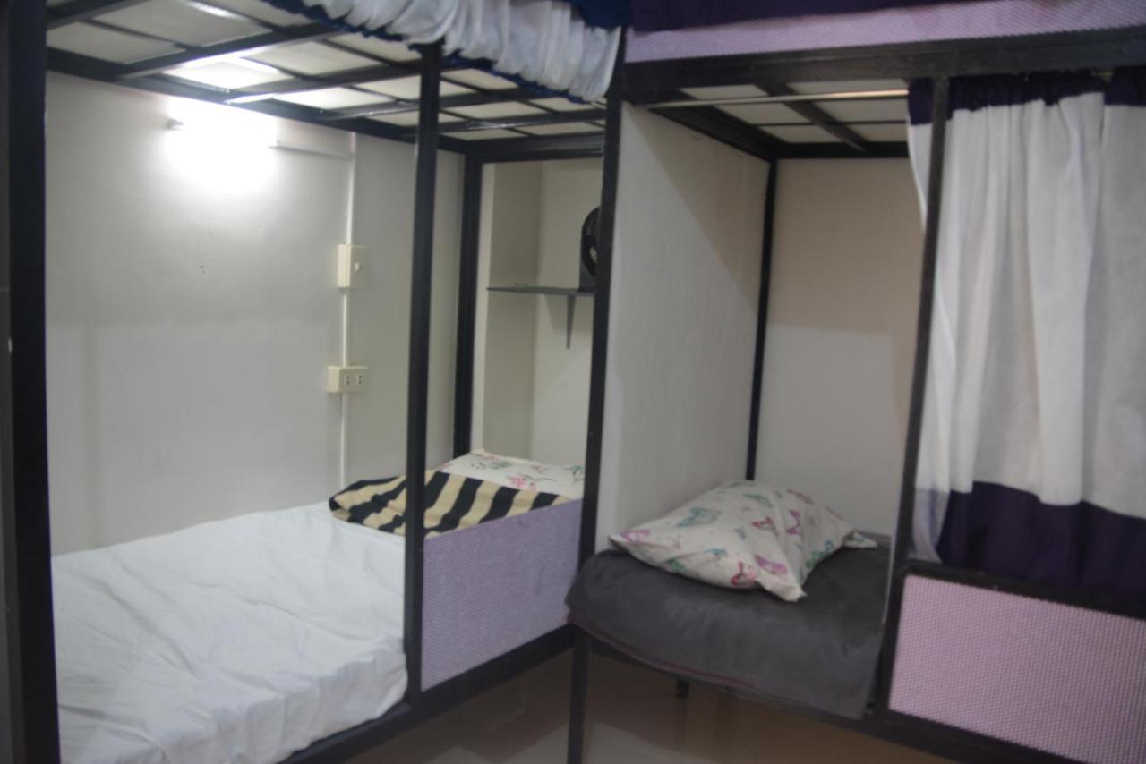 Готель Sleepadz - Capsule Beds Dormitel In Magsaysay Ave Naga Екстер'єр фото