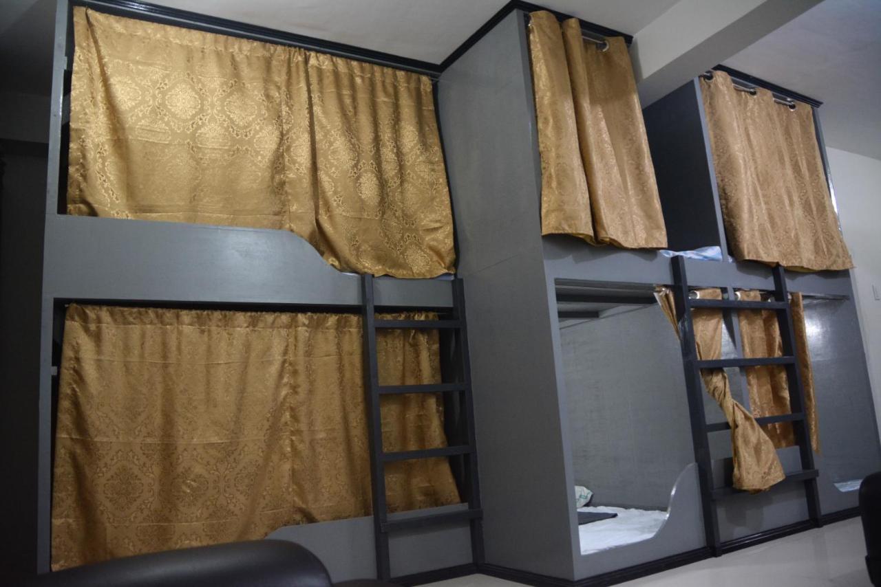 Готель Sleepadz - Capsule Beds Dormitel In Magsaysay Ave Naga Екстер'єр фото