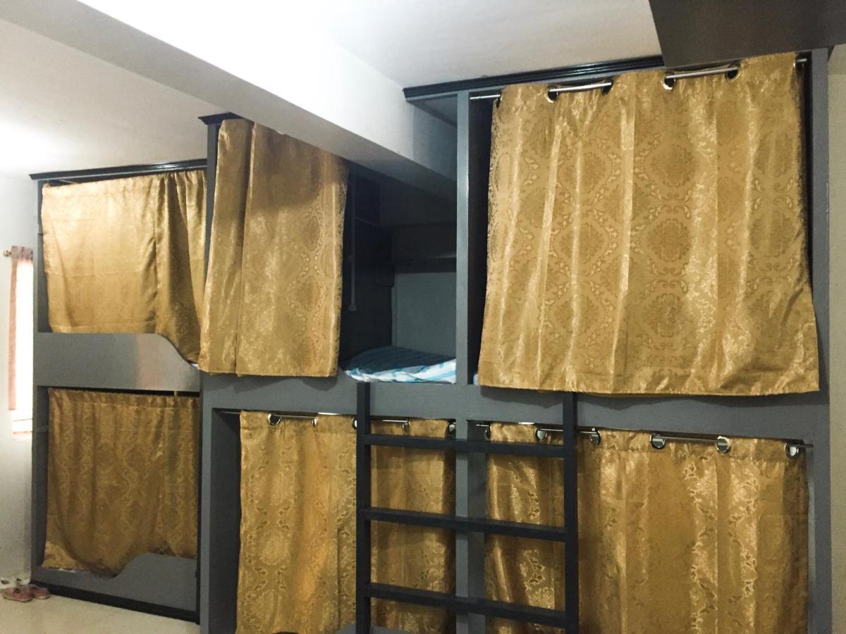 Готель Sleepadz - Capsule Beds Dormitel In Magsaysay Ave Naga Екстер'єр фото