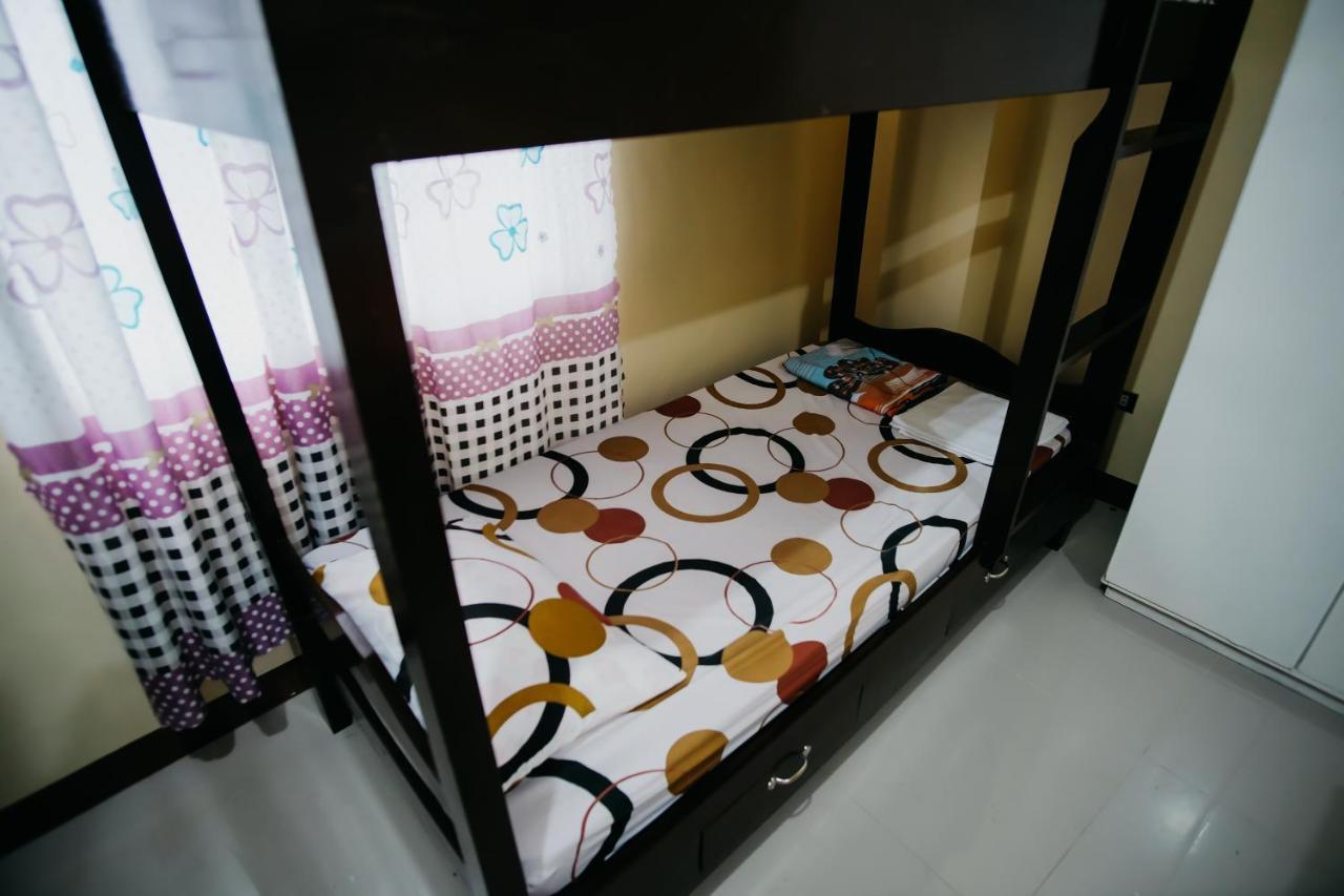 Готель Sleepadz - Capsule Beds Dormitel In Magsaysay Ave Naga Екстер'єр фото