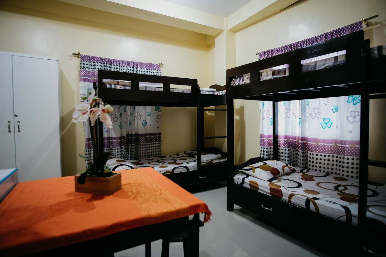 Готель Sleepadz - Capsule Beds Dormitel In Magsaysay Ave Naga Екстер'єр фото